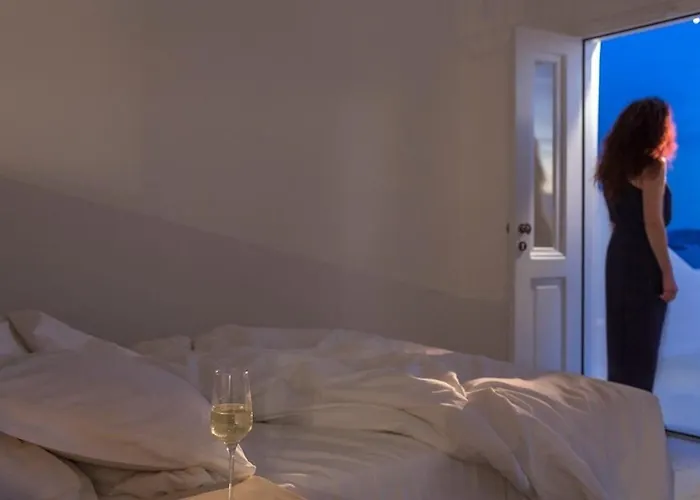 Luxury Santorini Pure Bliss Outdoor Plunge Pool Calderaview Vila