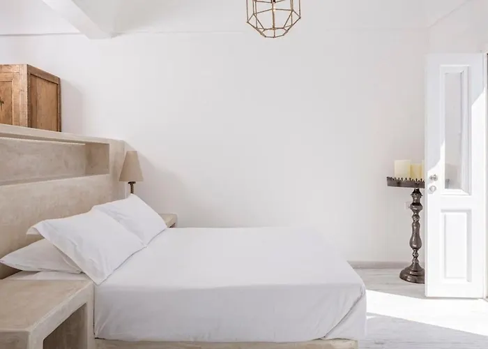 Luxury Santorini Pure Bliss Outdoor Plunge Pool Calderaview *